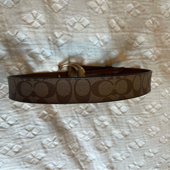 NWOT Coach Signature Logo Belt | Size Small - Picture 3 of 8